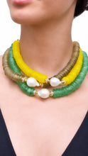 Cargar imagen en el visor de la galería, Sea Love yellow, smoky brown and sea-green glass necklaces with baroque pearls, worn at the neck